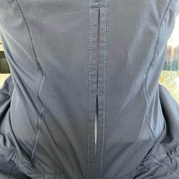 Lululemon Kicking Asphalt Sleeveless Lightweight Vest in Midnight Navy Sz 6 - Picture 8 of 16